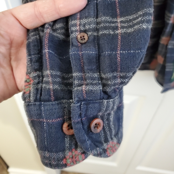 Men's Flyshacker Clothing Co 100% Cotton Blue & Red Plaid Flannel Shirt - Picture 6 of 13